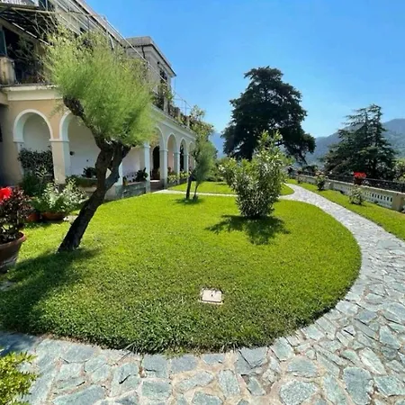 Elegant And Sea View Excelsior 아파트