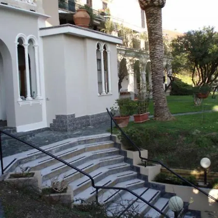 Elegant And Sea View Excelsior * Levanto