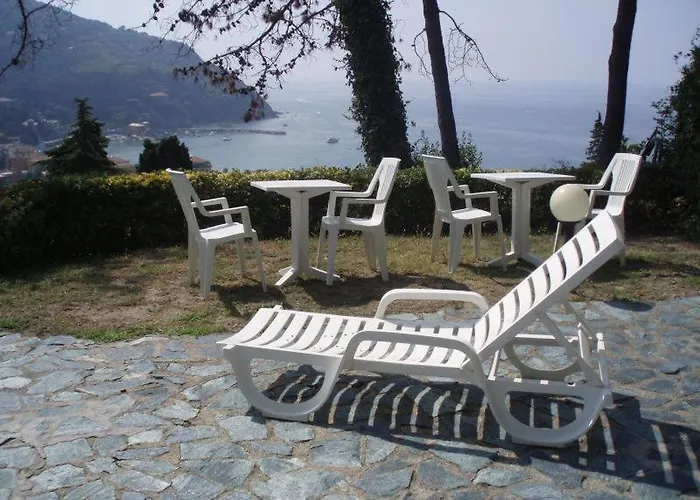 Elegant And Sea View Excelsior 아파트