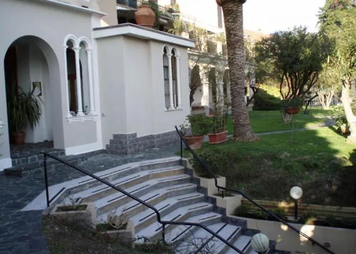 Elegant And Sea View Excelsior * 레반토