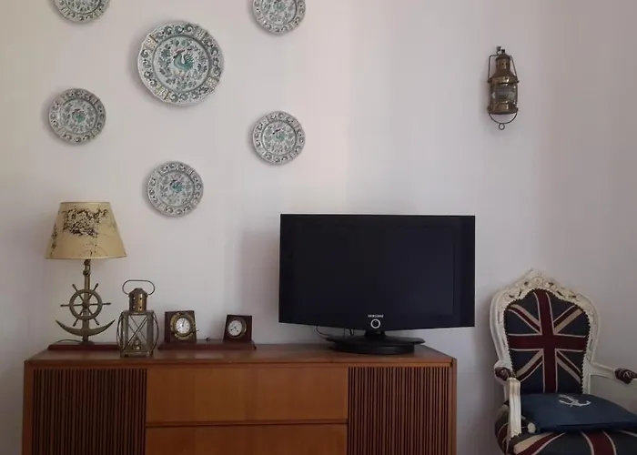 Elegant And Sea View Excelsior 레반토