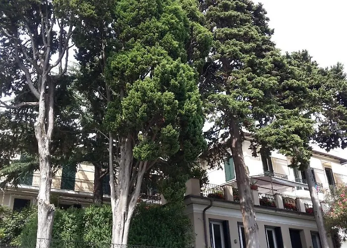 Elegant And Sea View Excelsior 아파트 *