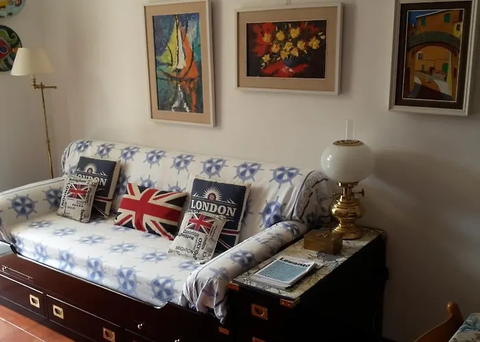 Elegant And Sea View Excelsior * 레반토