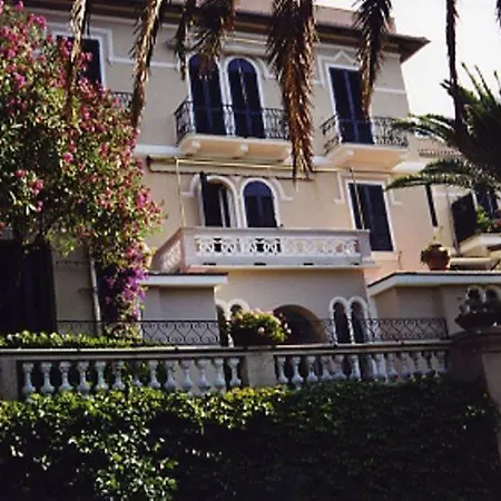 Elegant And Sea View Excelsior *