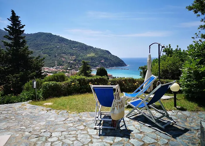 Elegant And Sea View Excelsior * Levanto